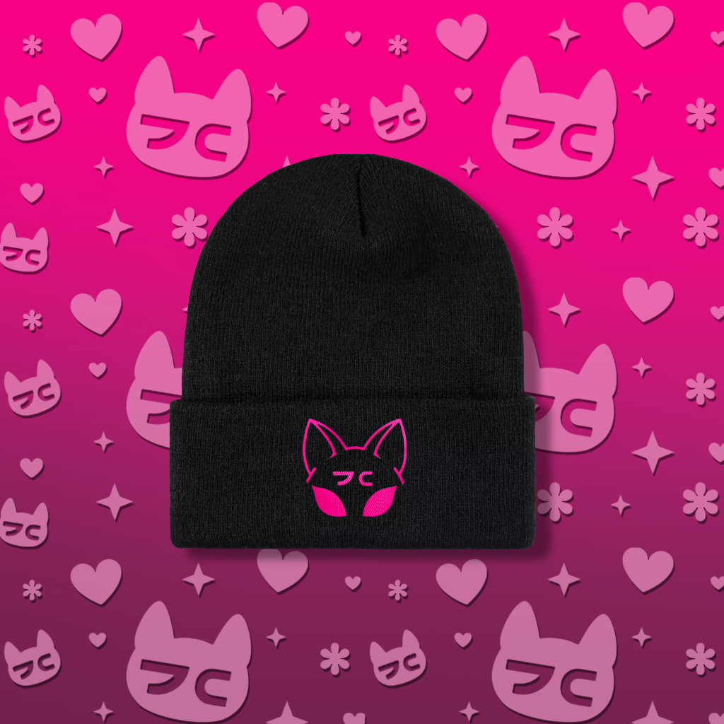 Gorro tejido, color negro con el logotipo bordado Danyancat en color rosa fuxia