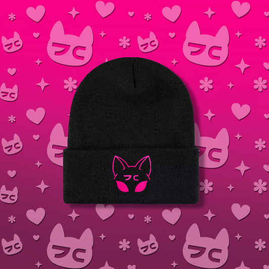 Gorro tejido, color negro con el logotipo bordado Danyancat en color rosa fuxia